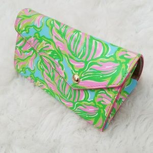 NWOT  Lilly Pulitzer sunglass case